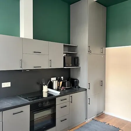 A One And A Blue One At Kalvin Square Apartament